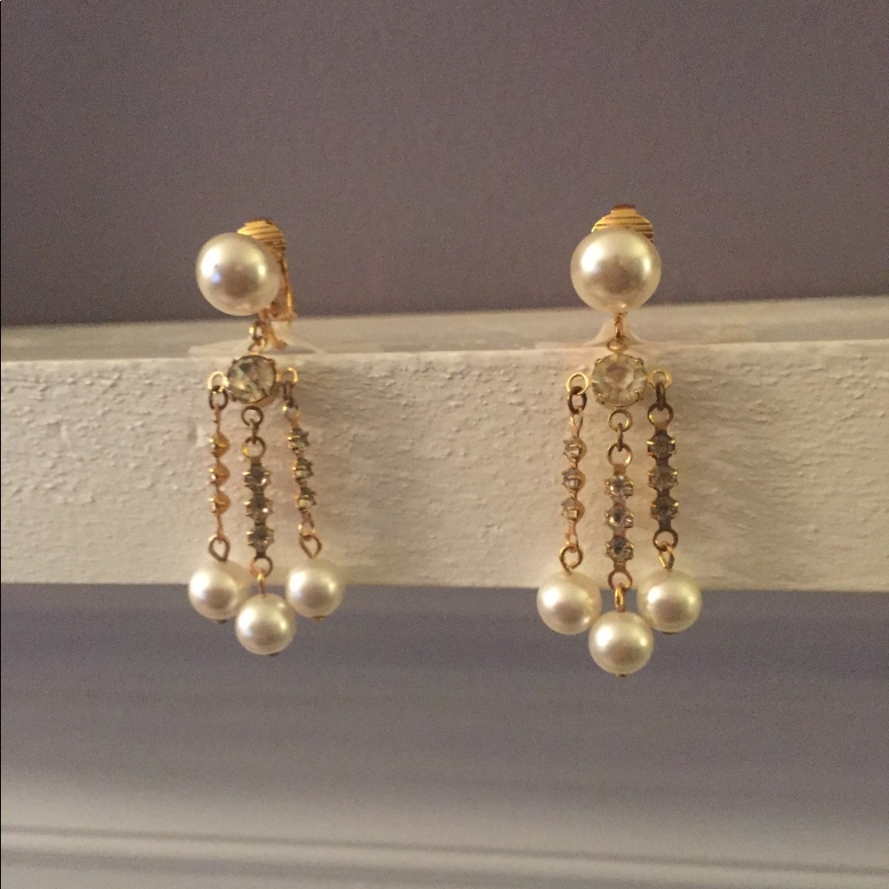Vintage Pearl & Rhinestone Drop clip on Earrings